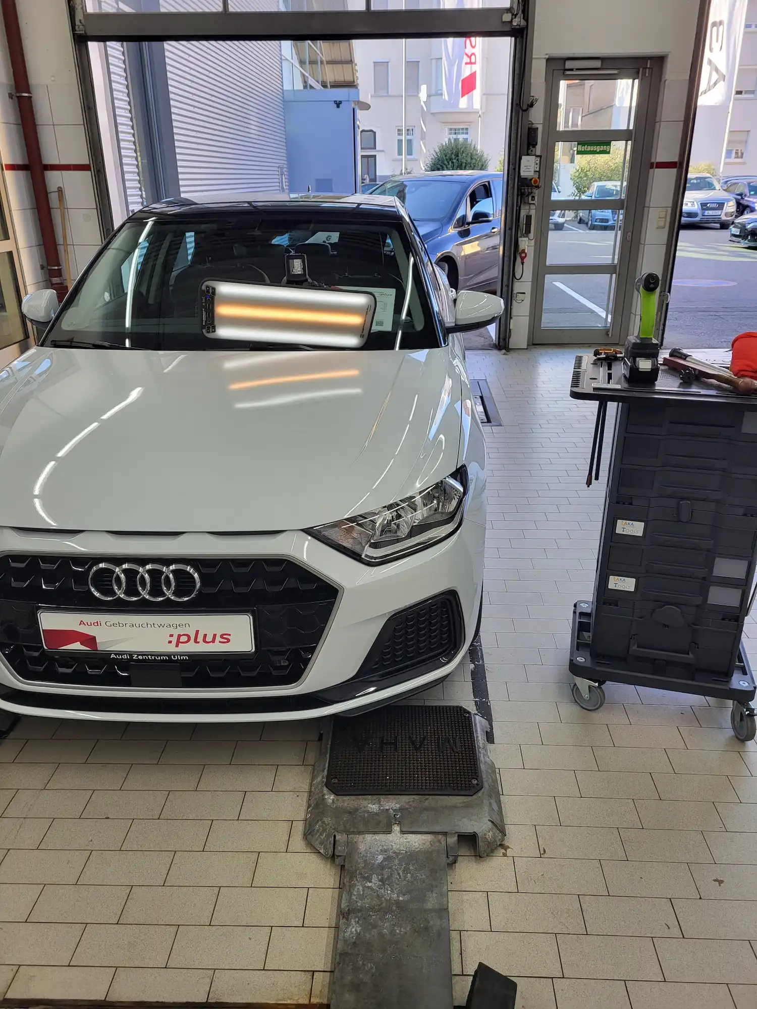 Mobile Dellentechnik im Audi Zentrum Ulm